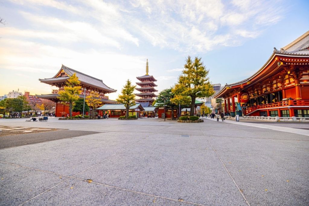 Ngôi đền Asakusa linh thiêng