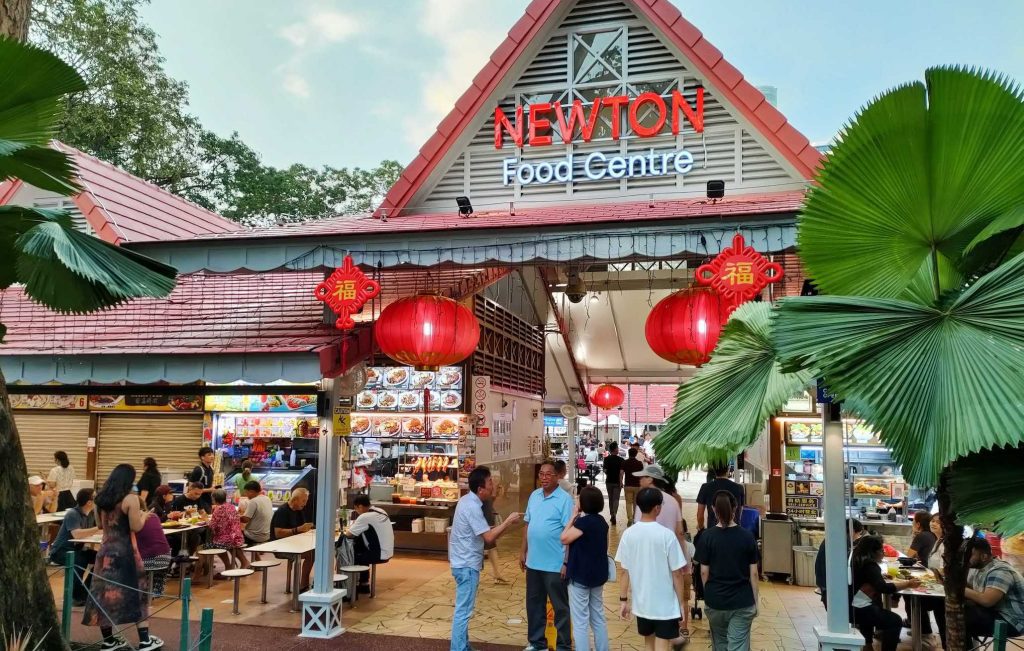 Khu ăn đêm nổi tiếng Singapore