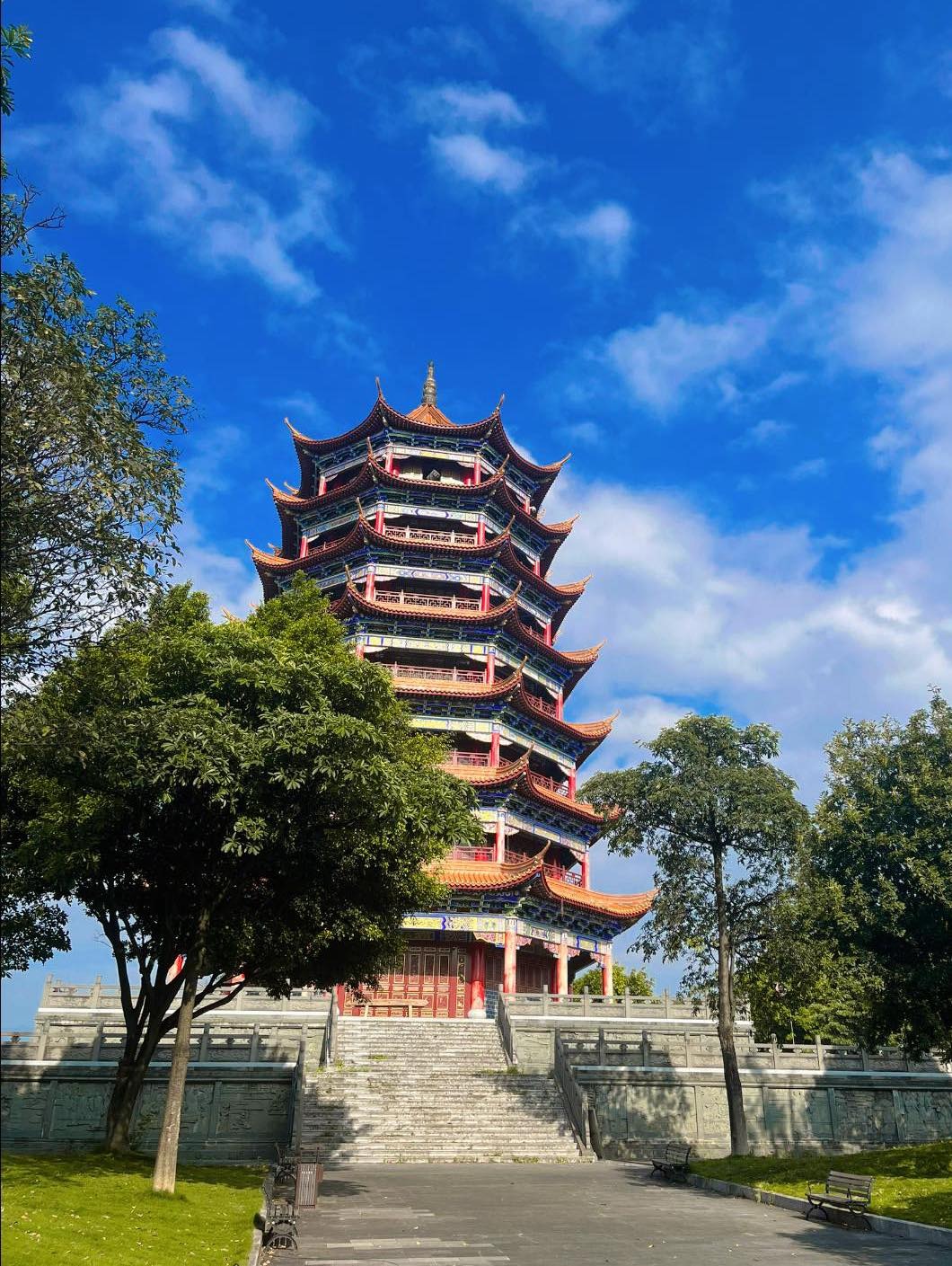 Lầu Chu Tử sở hữu kiến trúc độc đáo