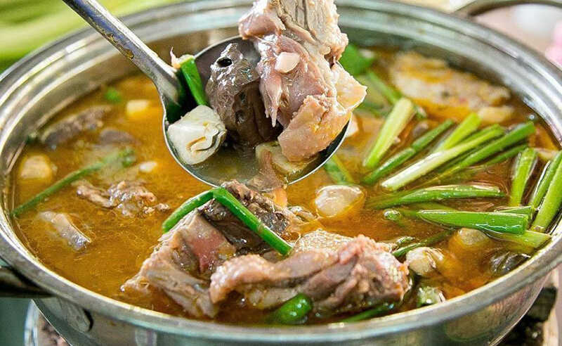 Lẩu vịt nấu chao