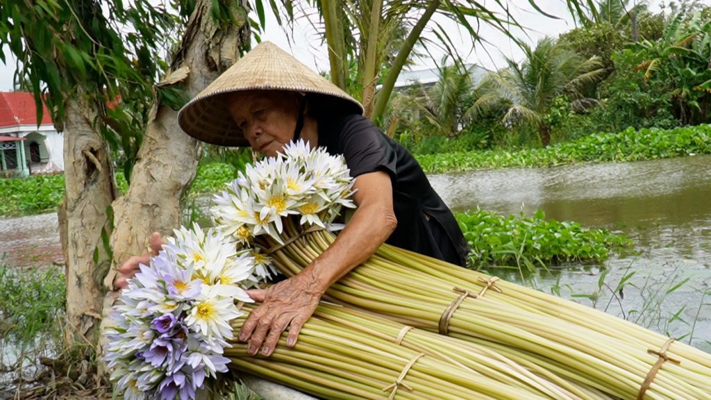 dac-san-mua-nuoc-noi-ivivu-4-1024x576.jpg