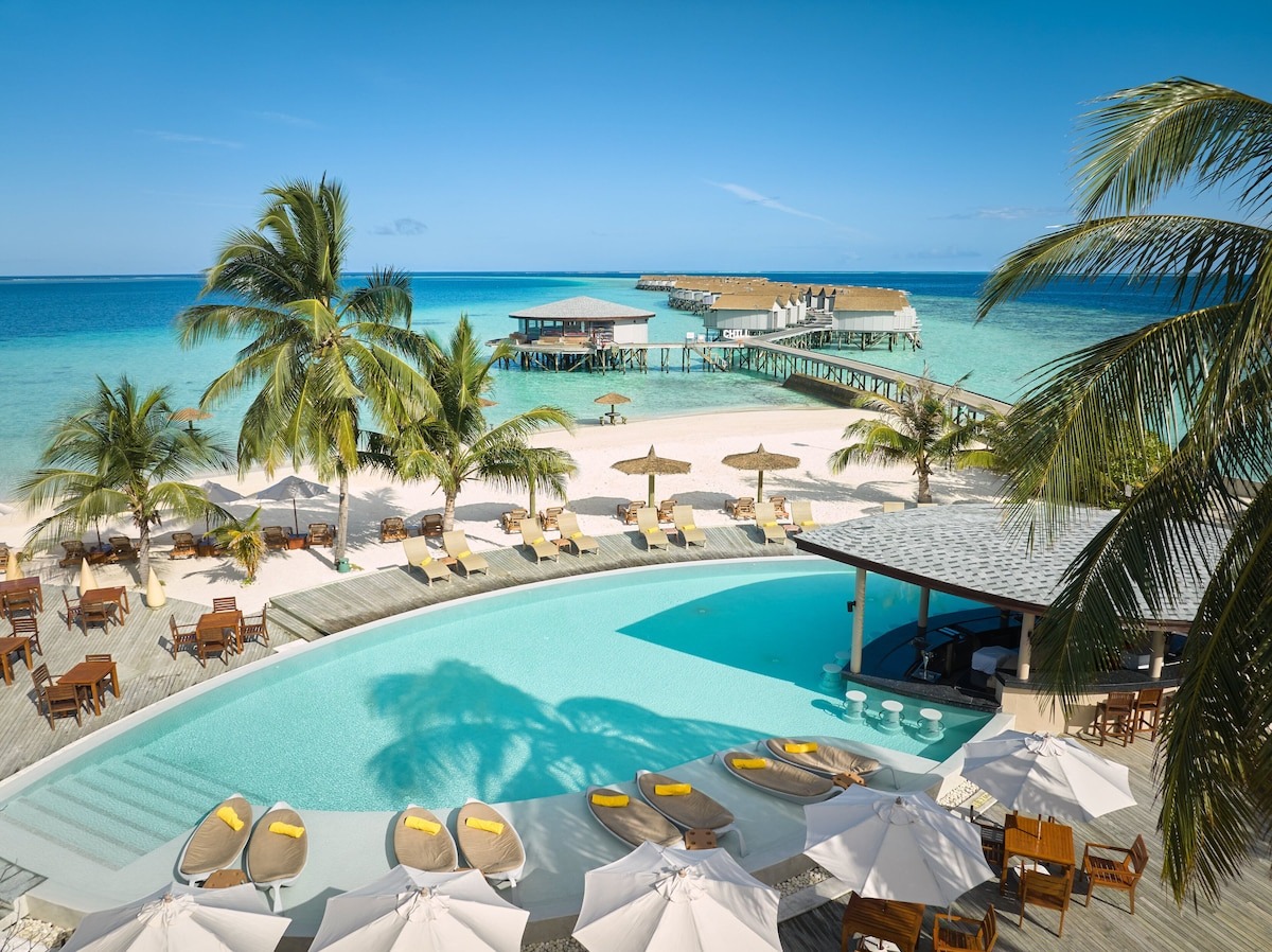 Centara Ras Fushi Resort & Spa Maldives