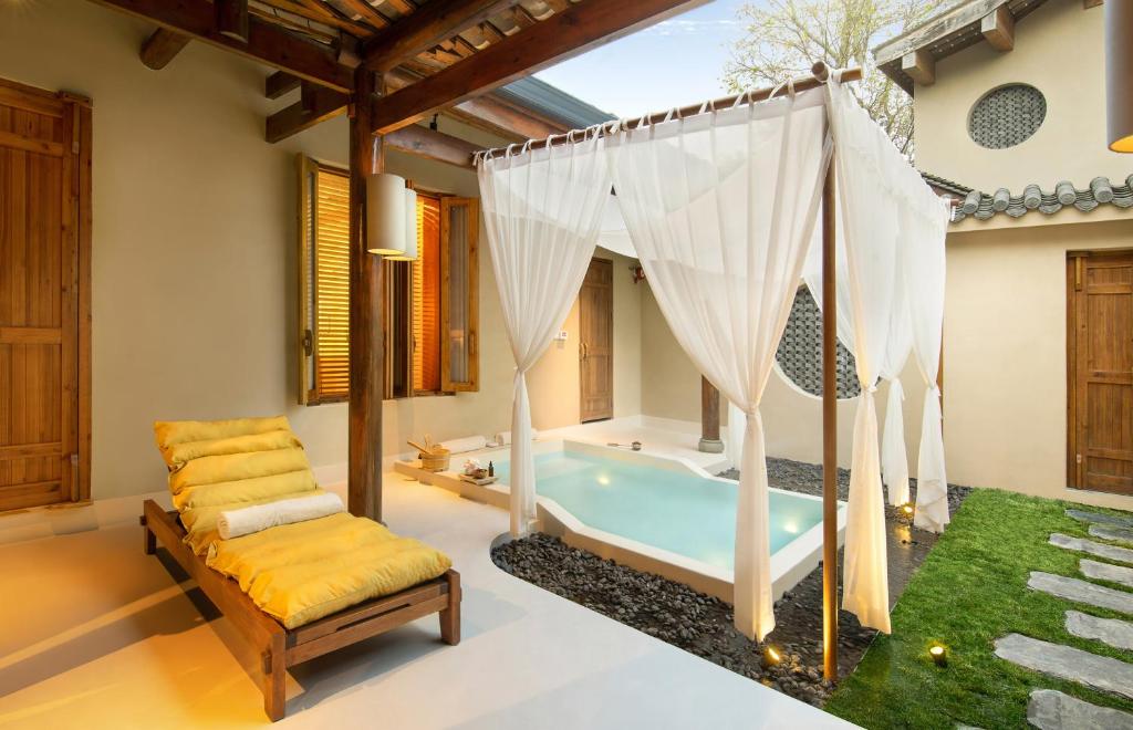 Six Senses Qing Cheng Mountain nằm gần núi Thanh Thành