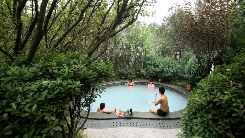 Khu suối khoáng nóng