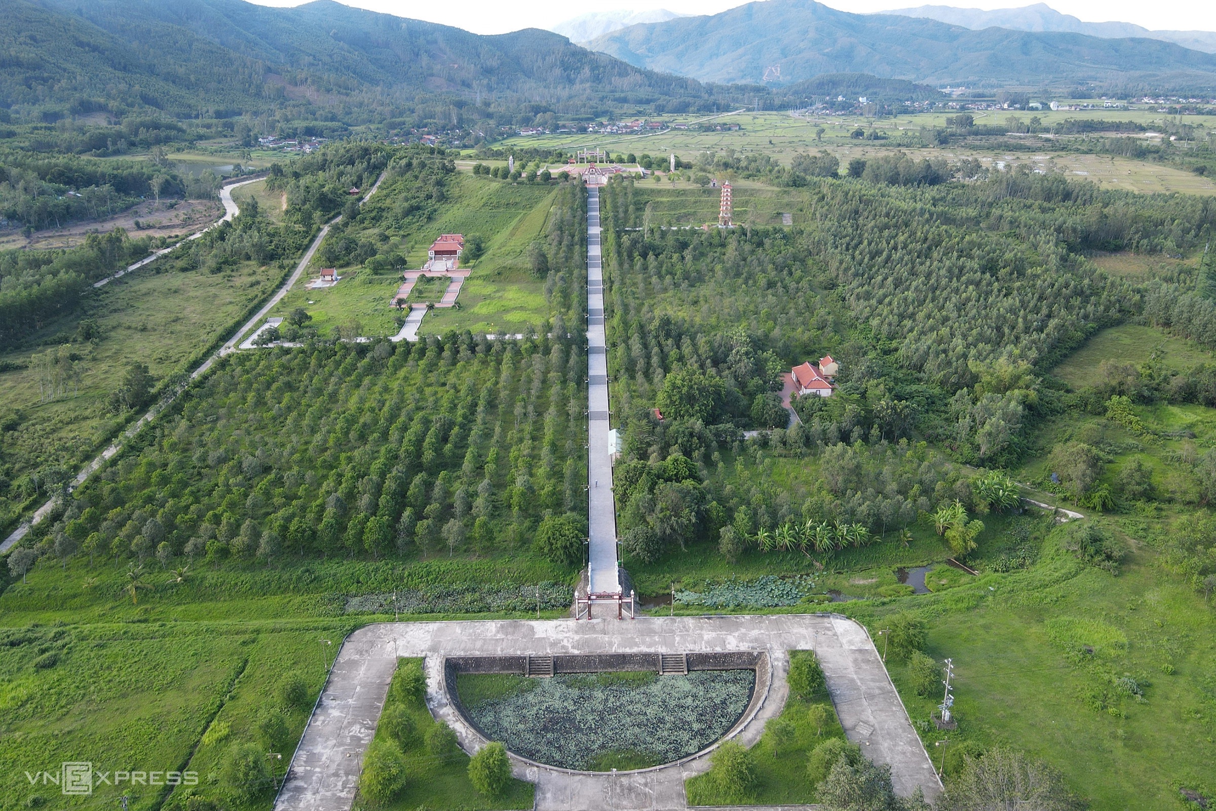 Đài Kính Thiên-ivivu