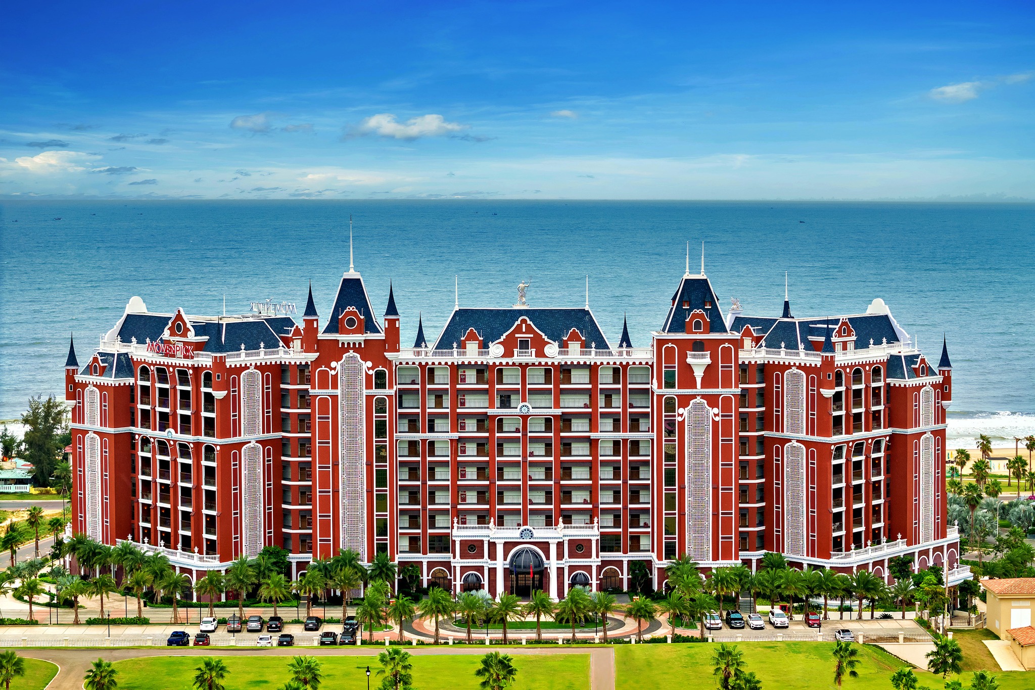 Toàn cảnh Mövenpick Resort Phan Thiết.