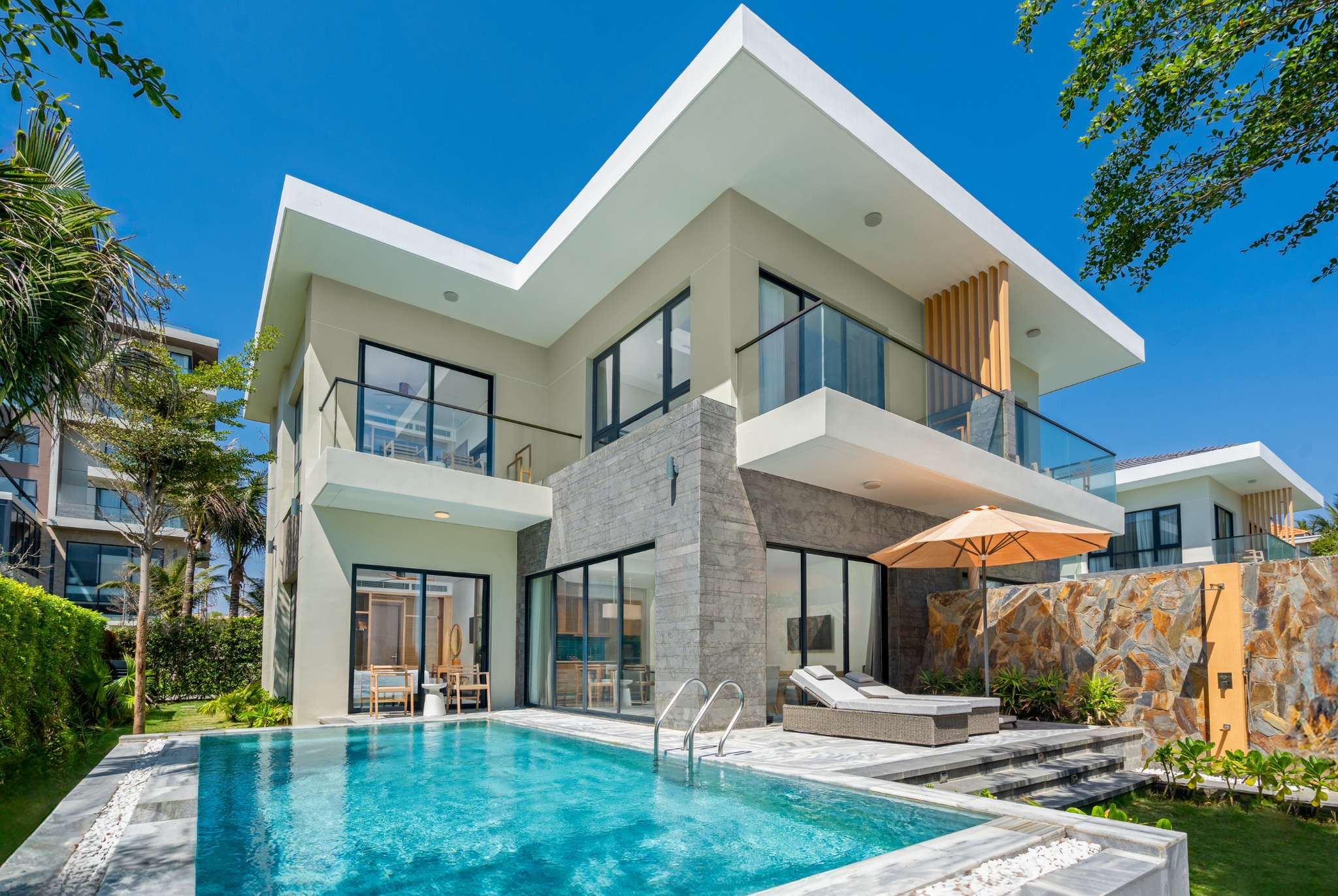 Trải nghiệm tiện ích cao cấp. 