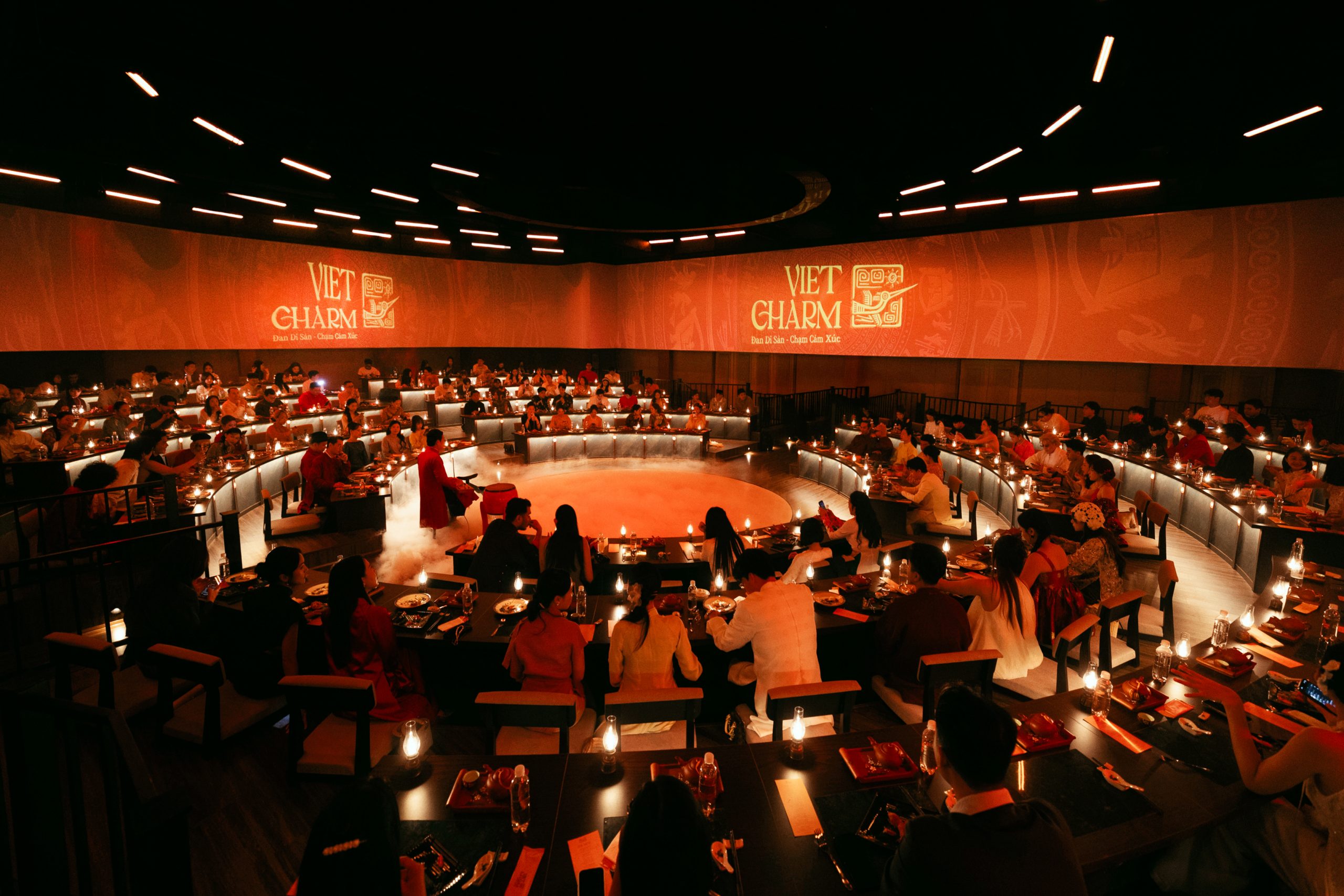 Không gian của VietCharm Culture & Dining Show