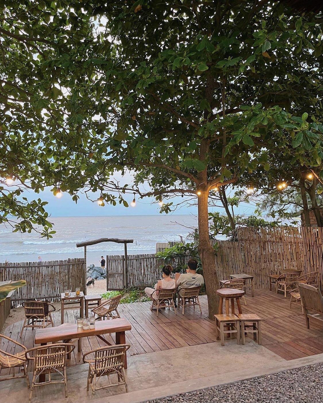 Quán cafe Mơ Hoang