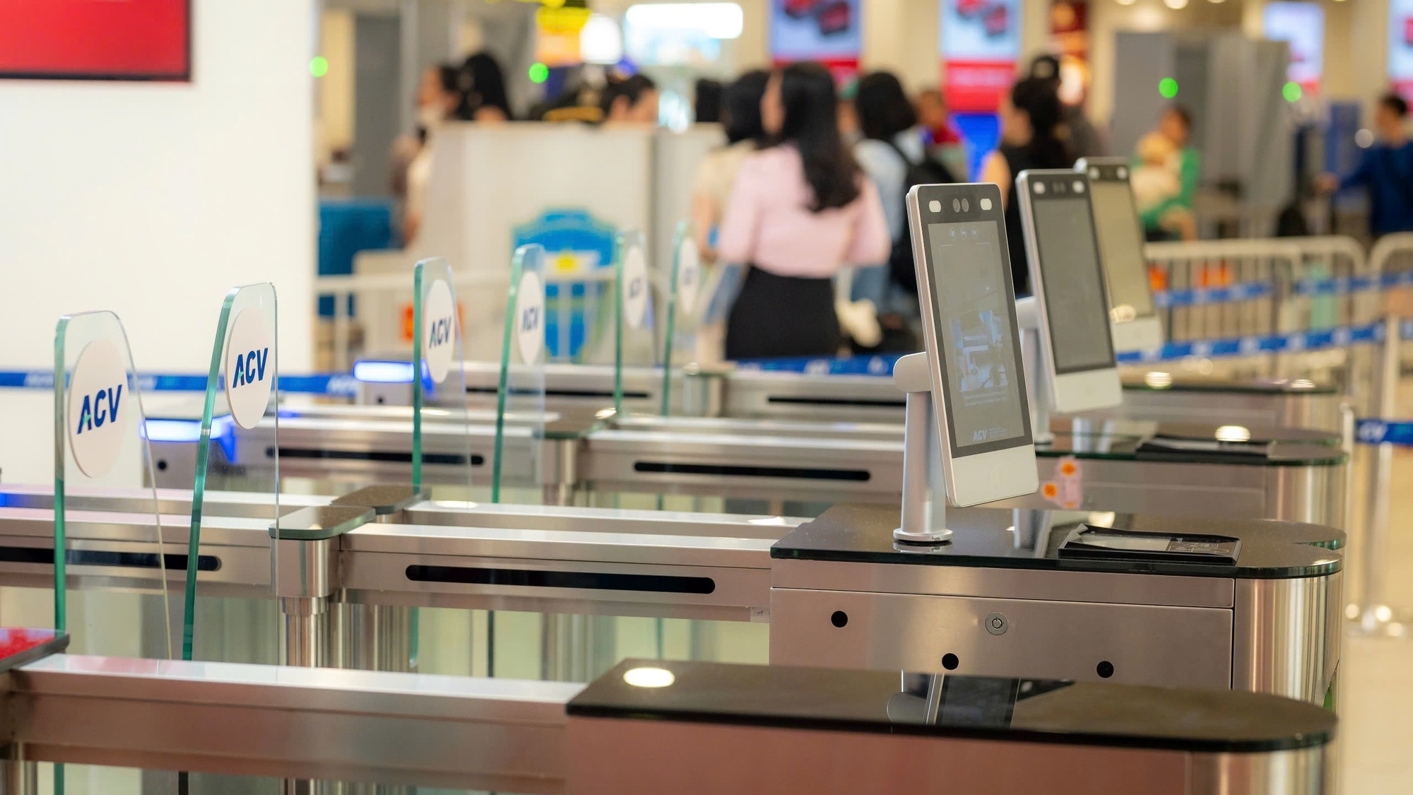 check-in bằng sinh trắc học tại sân bay