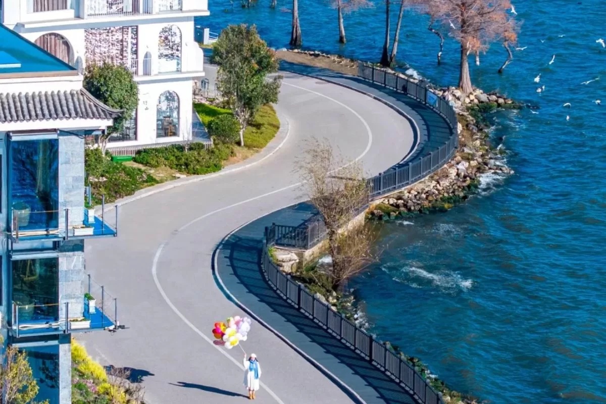 hồ Nhĩ Hải thơ mộng