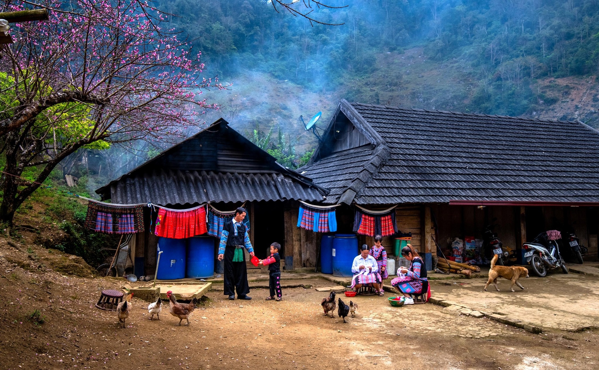 Khám phá bản làng và văn hóa bản địa