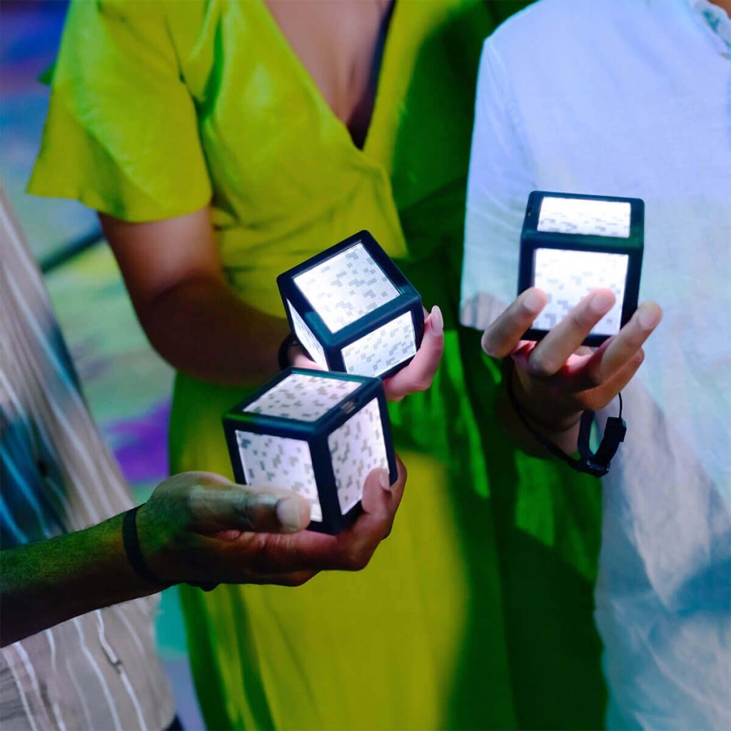 Thiết bị cầm tay "Orb of Interaction"