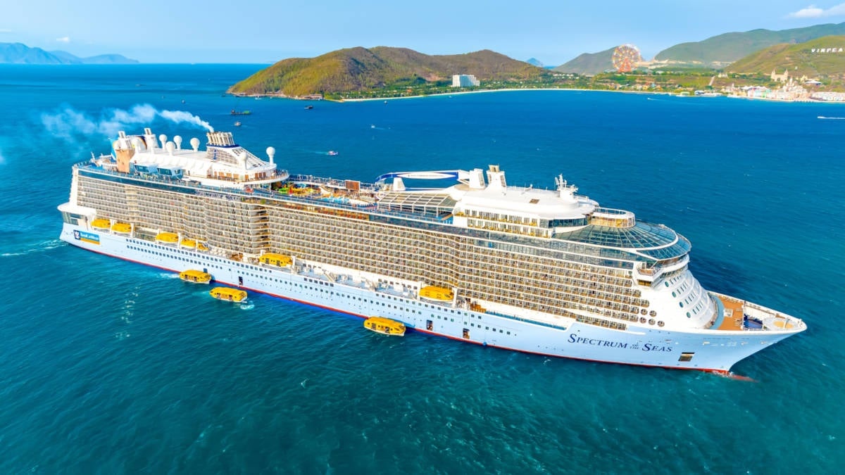 Spectrum of the Seas