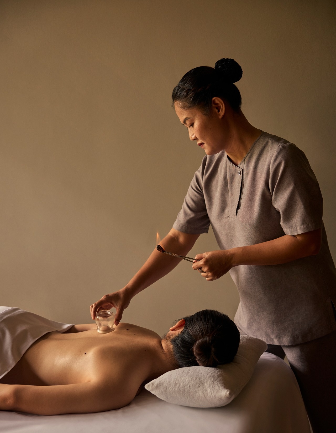 Liệu pháp giác hơi, giúp xua tan căng thẳng