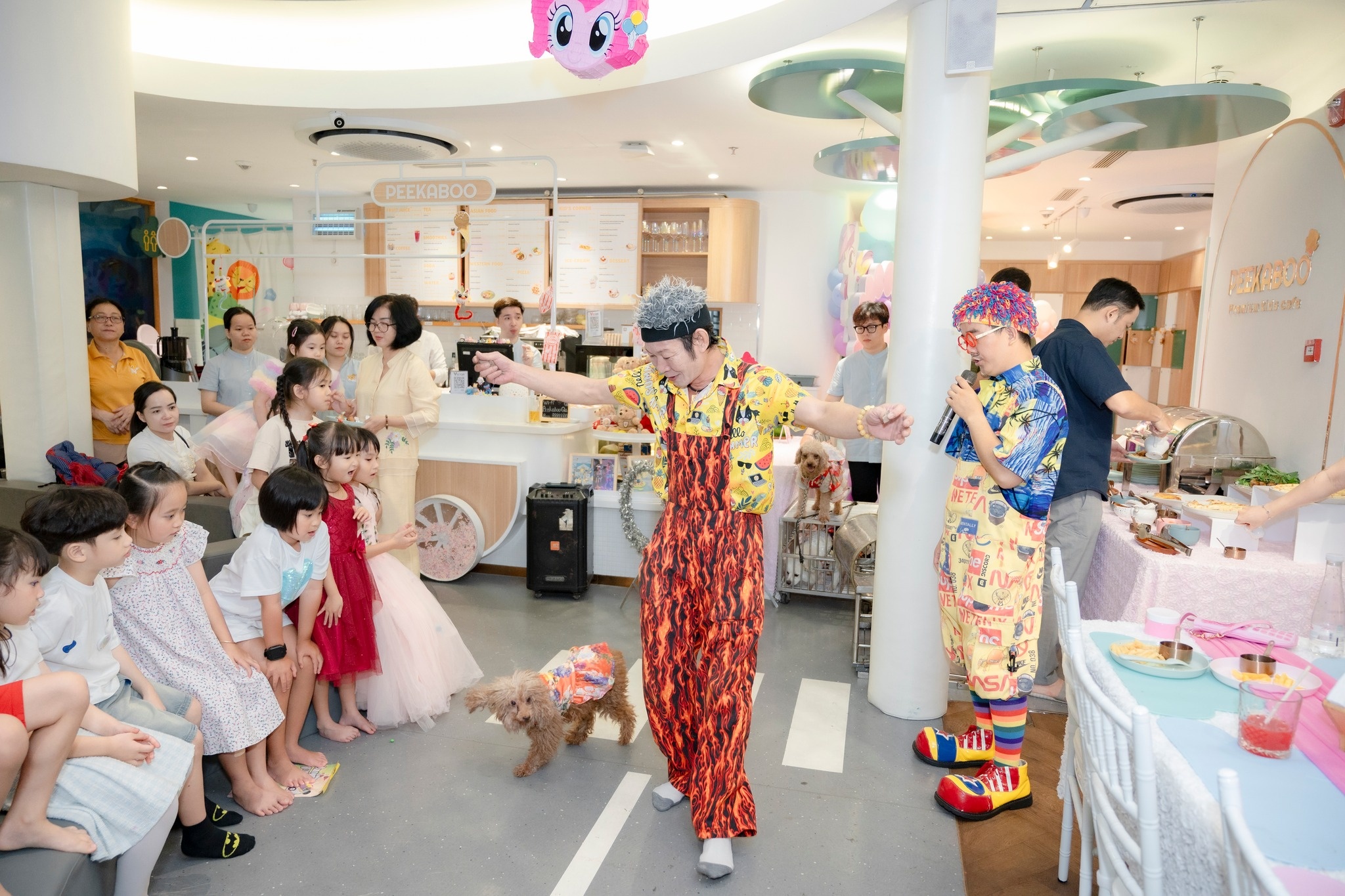 Peekaboo Premium Kids Cafe