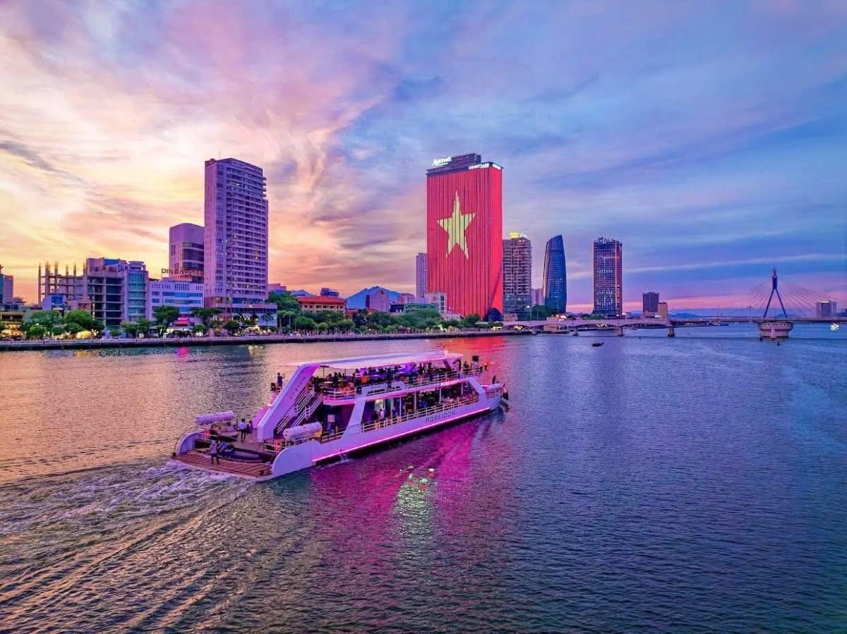 Du thuyền Poseidon, Đà Nẵng