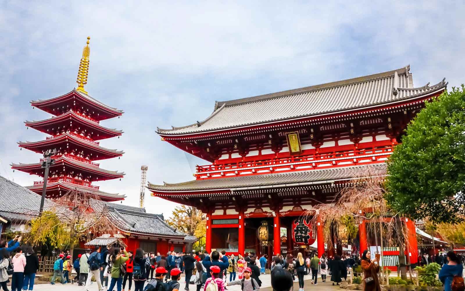 Ghé thăm chùa Asakusa Kannon