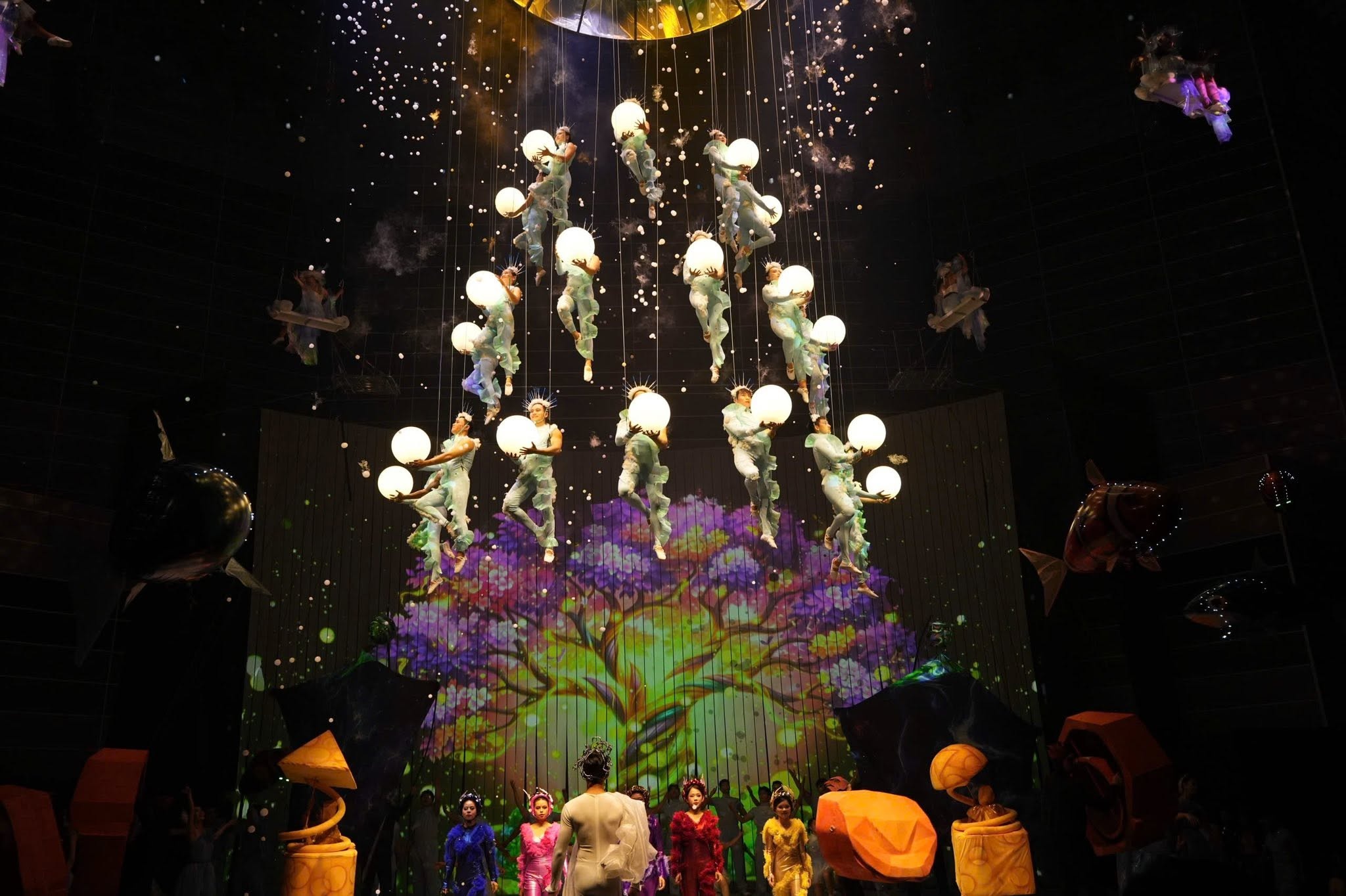 Mơ Show là vở diễn xiếc rối kết hợp công nghệ mapping hiện đại. Ảnh: Trung tâm Nghệ thuật TPHCM.