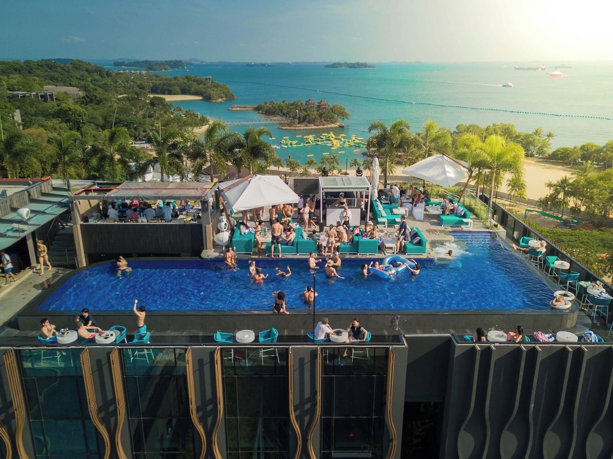 Khám phá các khách sạn Singapore có hồ bơi tầng thượng cực "chill".