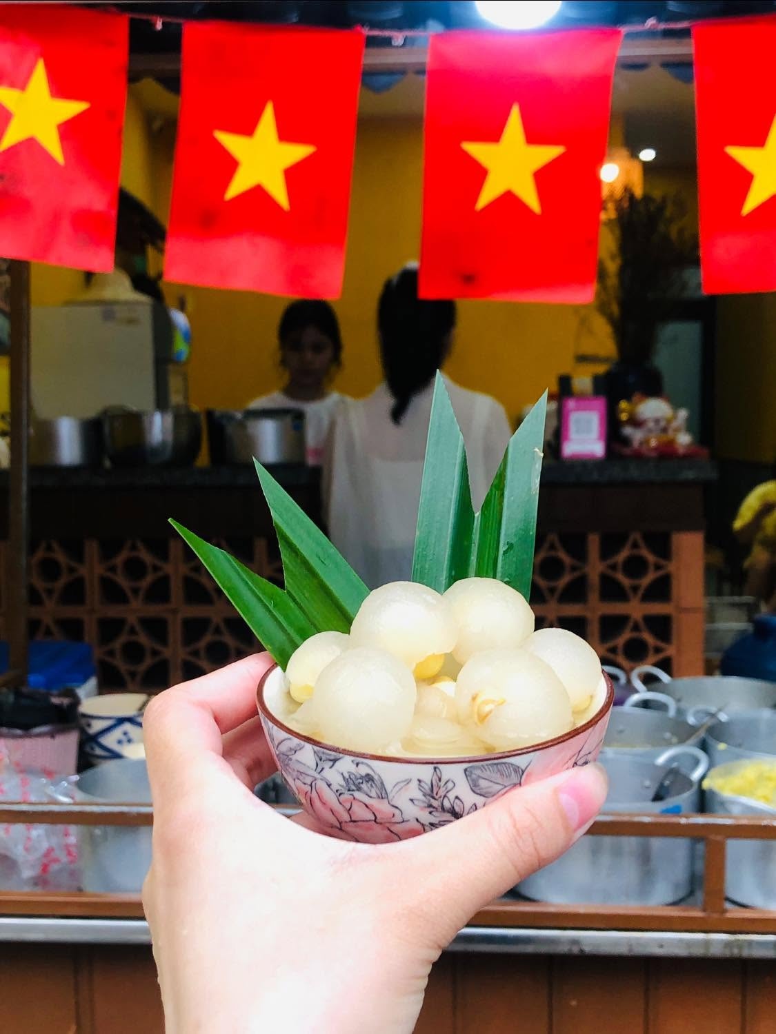 Chè O Lợi nằm gần ngay khu vực Đại Nội