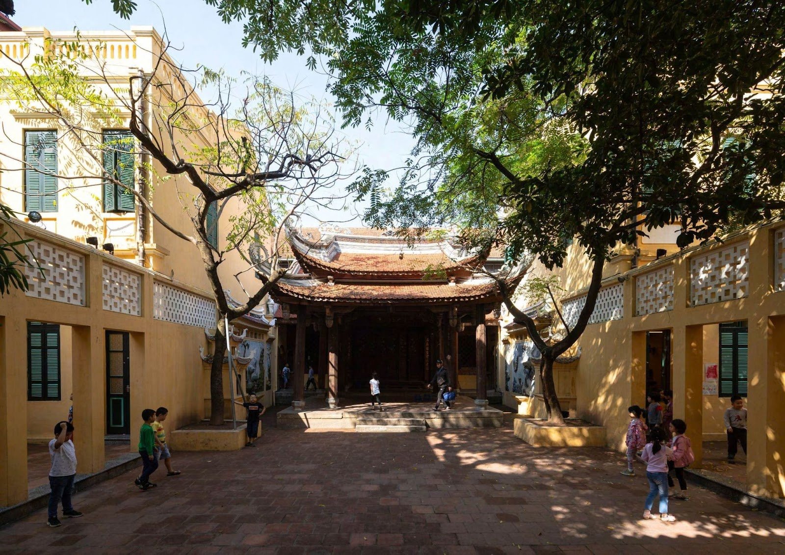 Lưu trăng phố cổ 2026